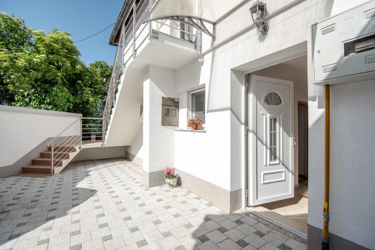 Apartman Mira サラエヴォ エクステリア 写真