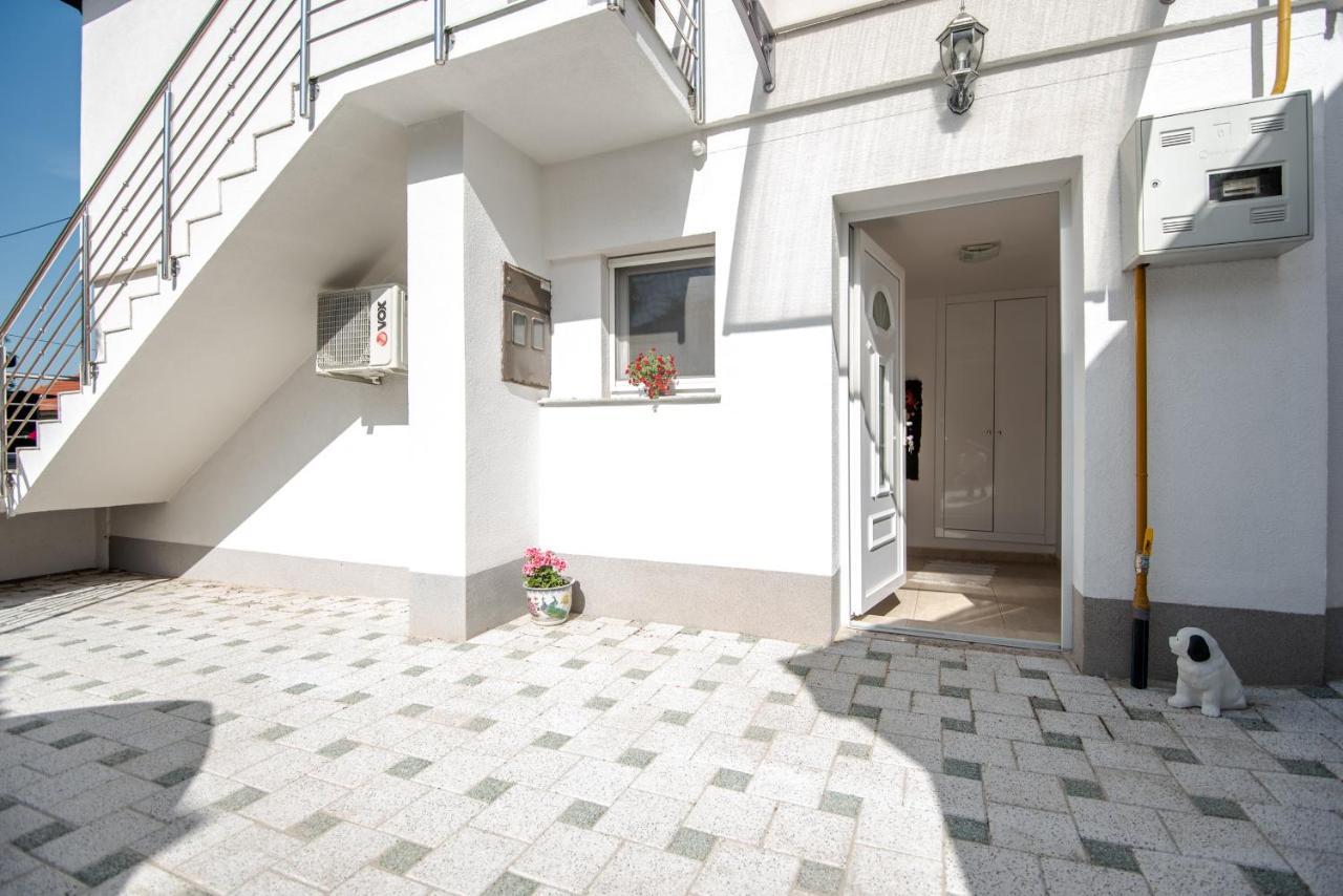 Apartman Mira サラエヴォ エクステリア 写真