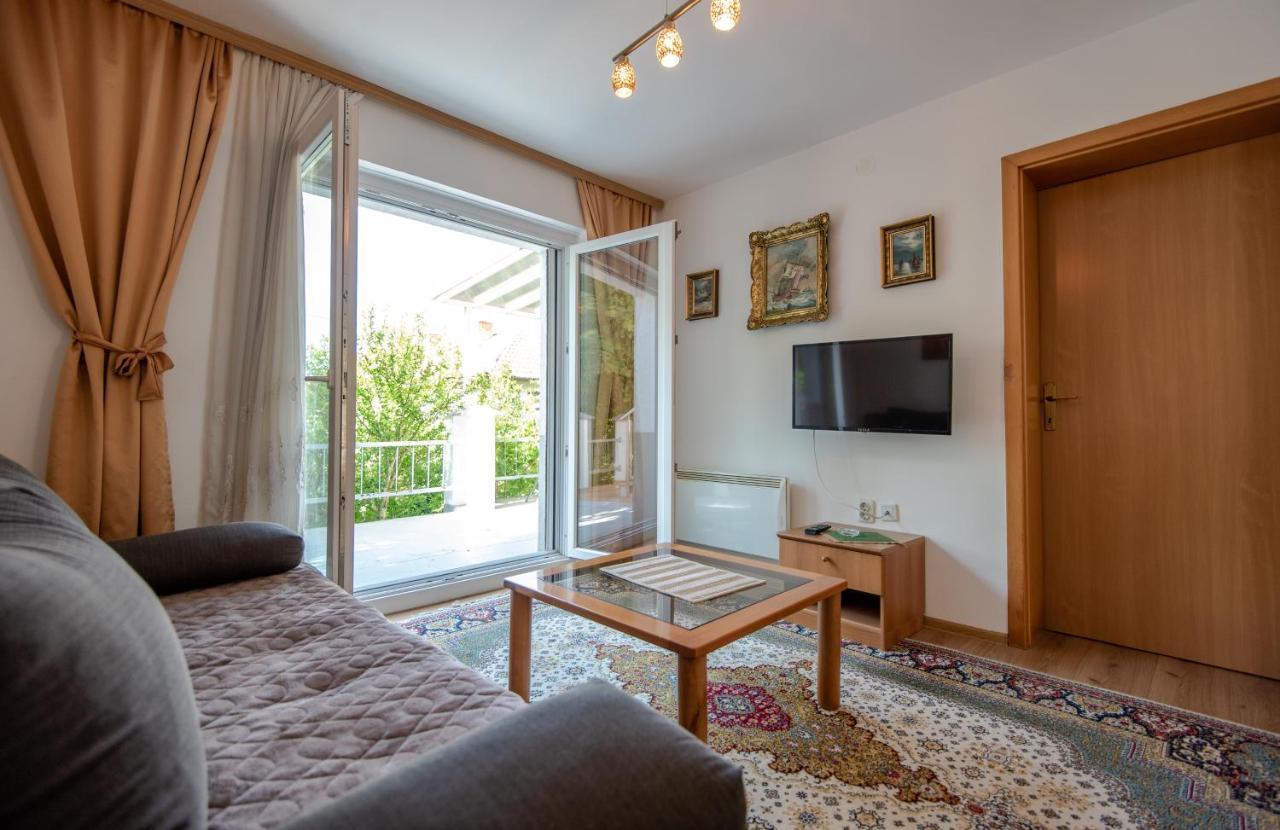 Apartman Mira サラエヴォ エクステリア 写真